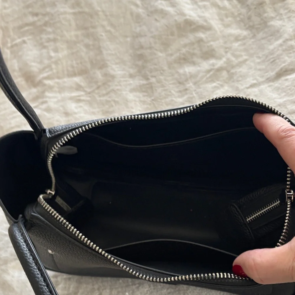 Classic Women's Handbag Set - Picture 7 of 16